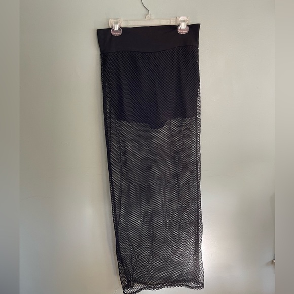NWOT Fishnet Maxi Skirt With Built In Shorts - Picture 8 of 9